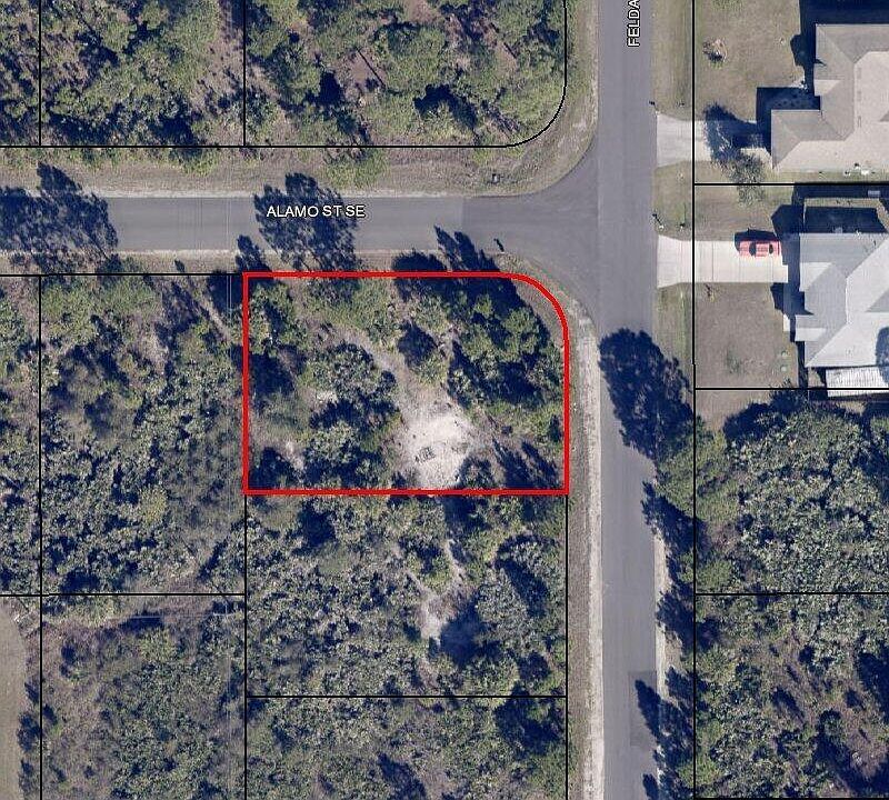 1st image of 2850 Felda Ave SE