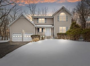 4 Terrace Ct, Monsey, NY 10952