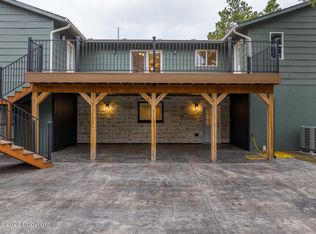 6 Waters Dr, Pine Haven, WY 82721