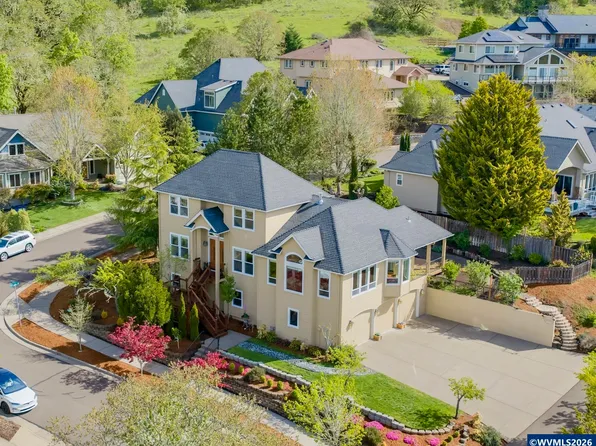 3670 NW Goldfinch Dr, Corvallis, OR 97330