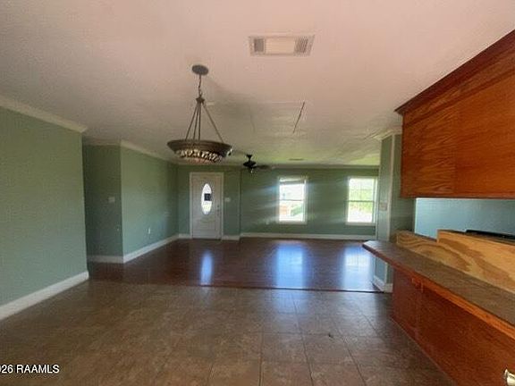3rd image of 3402 Bethany Rd