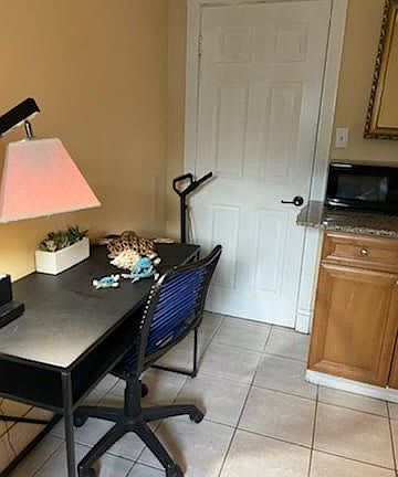 3rd image of 2119 W Farwell Dr