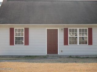 586 Haws Run Rd APT 3, Jacksonville, NC 28540