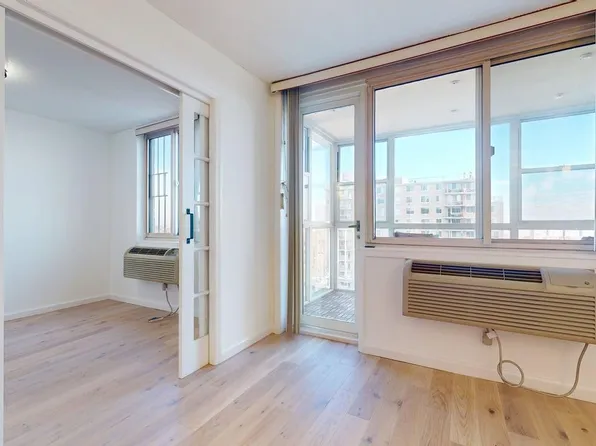 118-17 Union Turnpike image 6 of 49