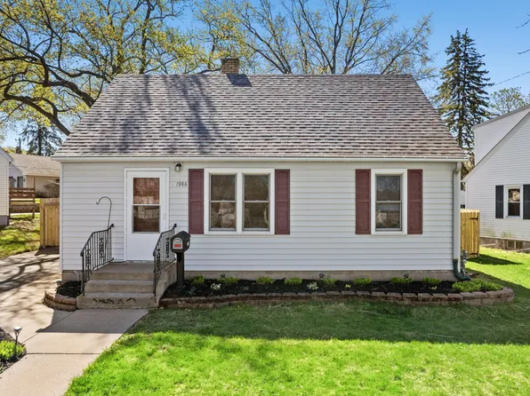1988 Memory Ln, North Saint Paul, MN 55109