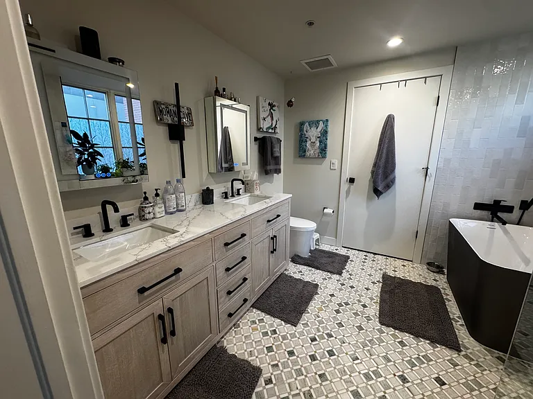 Primary bath