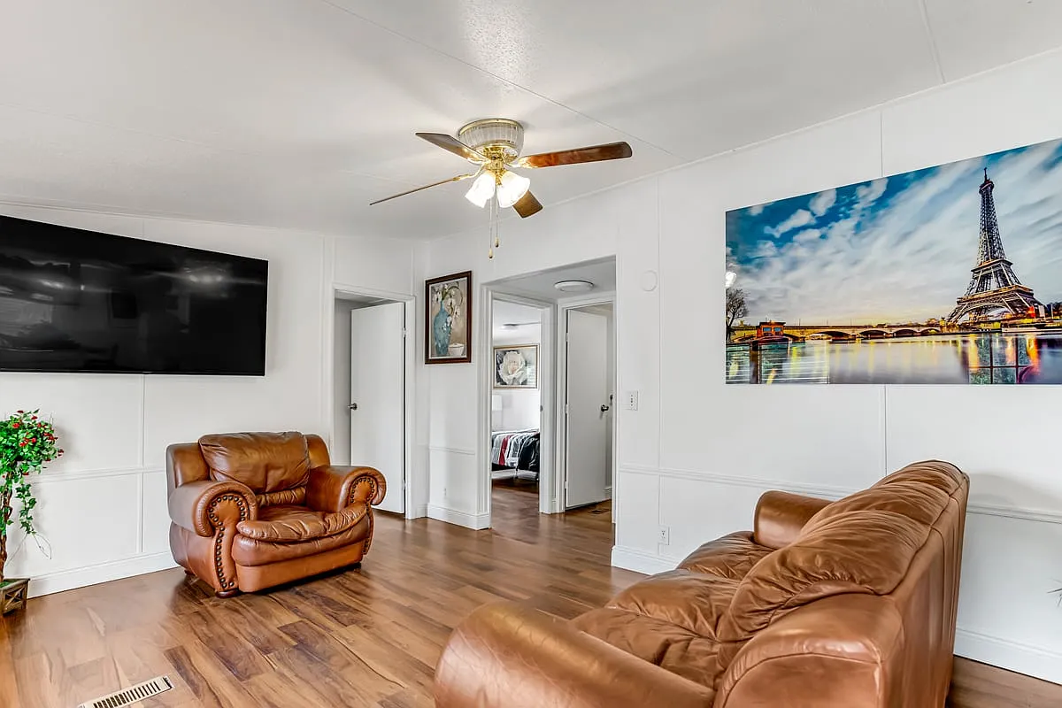 3 bed, 1206 sqft, $2,250 — Photo 1