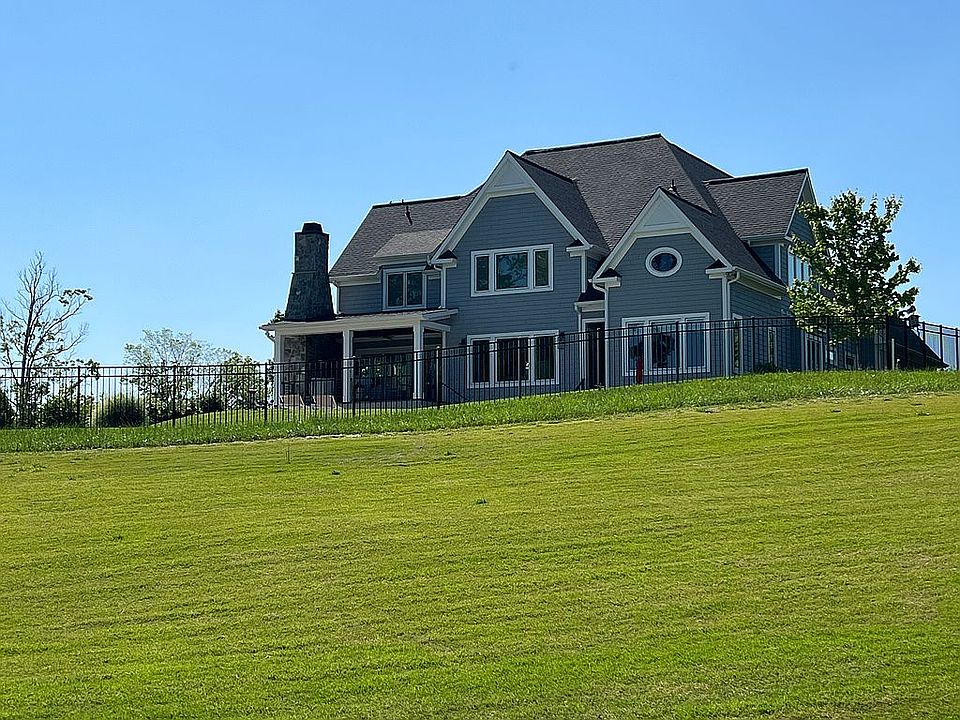 1st image of 107 Waitsfield Ct