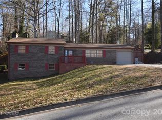 802 Devonshire Ct SW, Lenoir, NC 28645