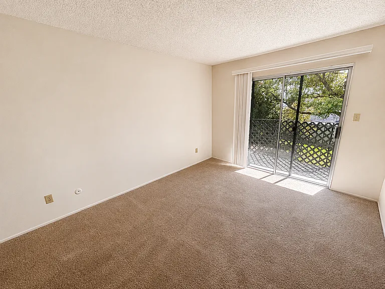 Northridge Terrace Apartments at 4900-4948 Stamas Lane, Fair Oaks California — Photo 32