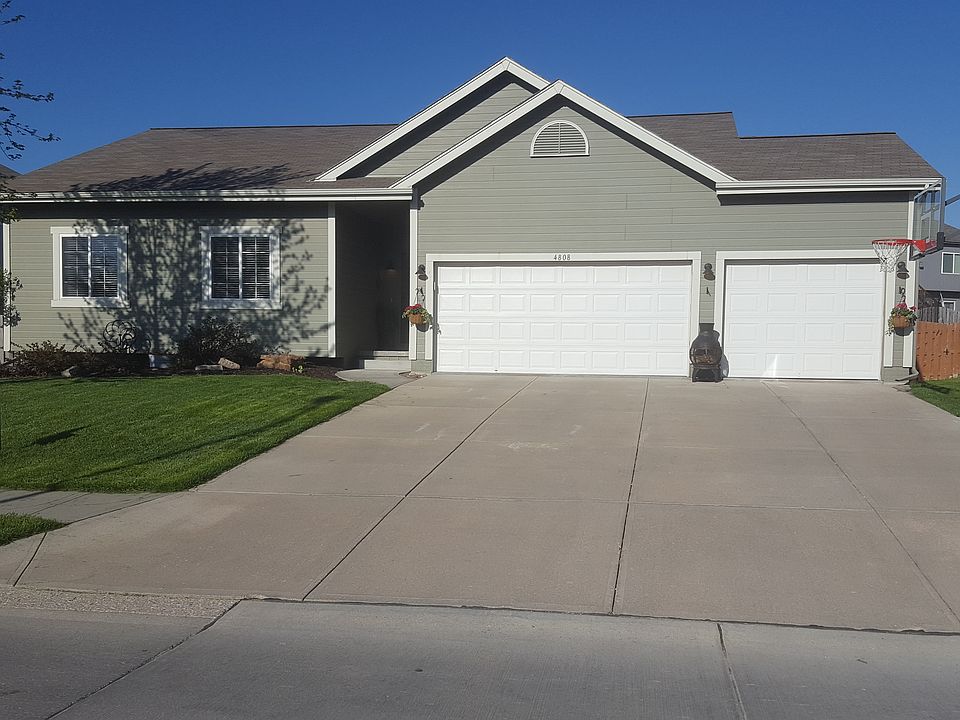 1st image of 4808 N 162nd St