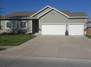 4808 N 162nd St, Omaha, NE 68116