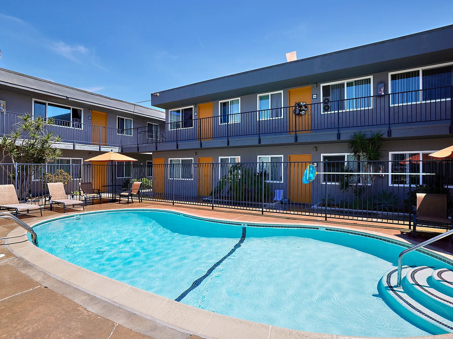 Elivia Apartments — Photo 4