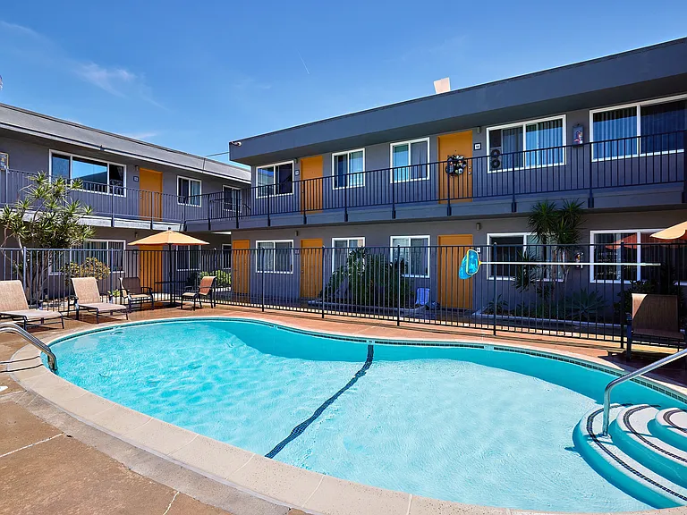 Elivia Apartments — Photo 10