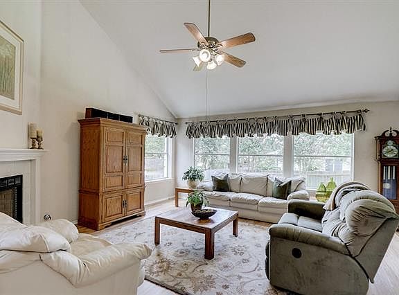 5th image of 5902 Pecanwood Ln