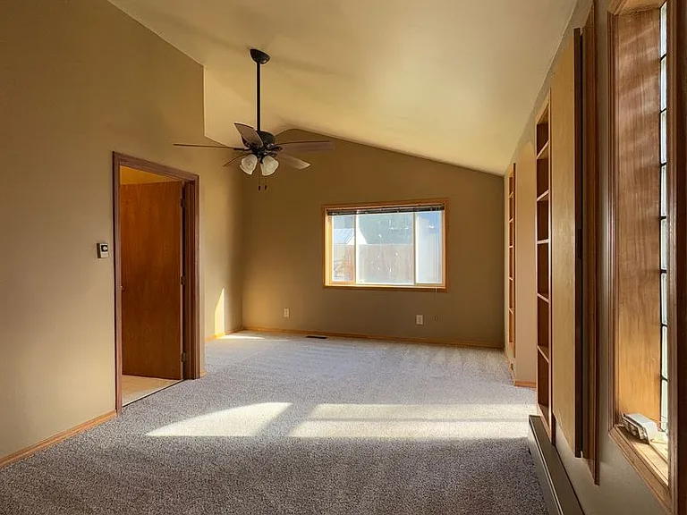1001 N Brooklane St — Photo 12