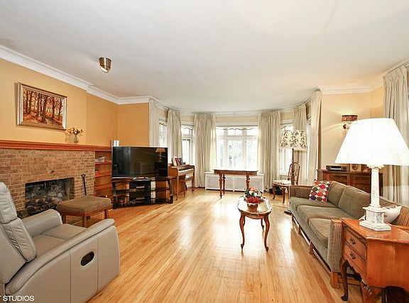 2nd image of 7256 S Luella Ave