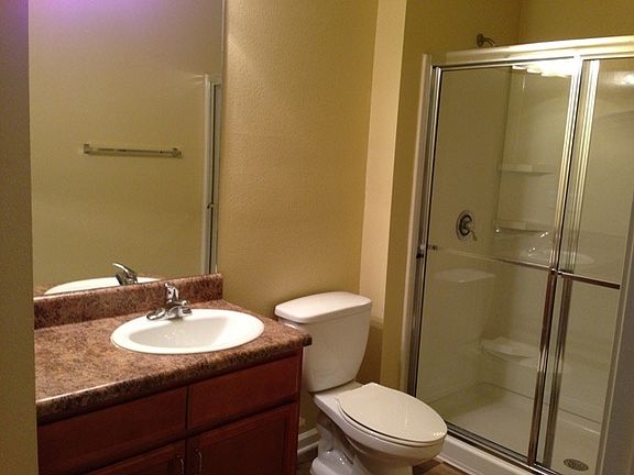 4th image of 206 Continental Dr