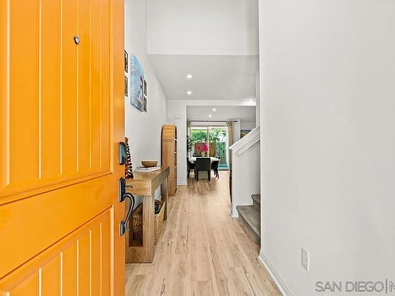 4th image of 1708 Silverberry Way