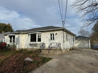 1551 W 11th St, Waterloo, IA 50702