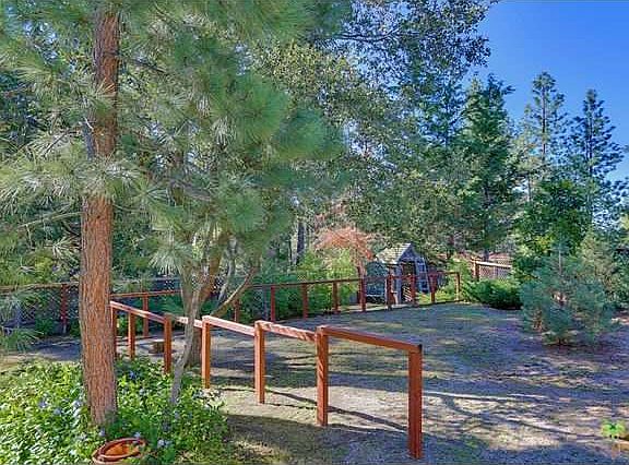 2nd image of 25585 Alderwood St