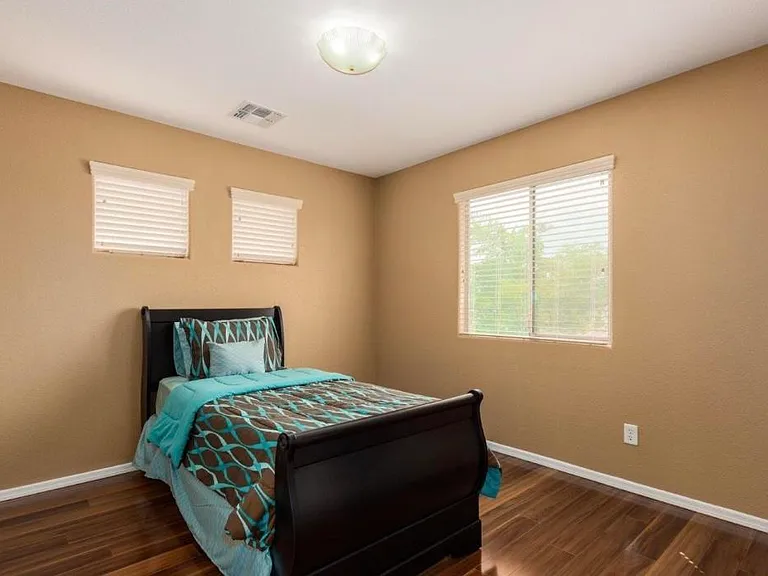 14586 W Mauna Loa Ln — Photo 16