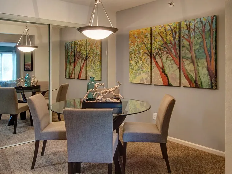 The Woodlands of Minnetonka Apartments — Photo 19