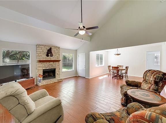 4th image of 8310 Wexford Dr