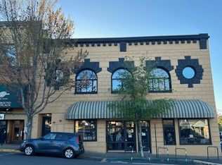 35 3rd St #0, Ashland, OR 97520
