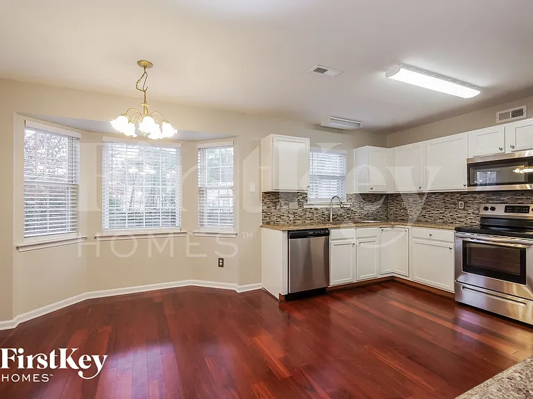 6214 Forest Pond Dr — Photo 6