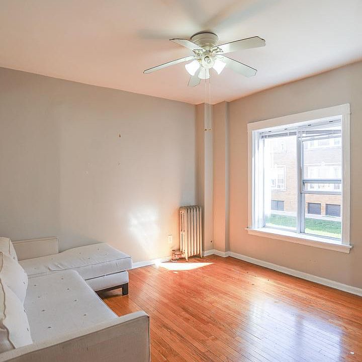1st image of 1449.5 W Argyle St #1