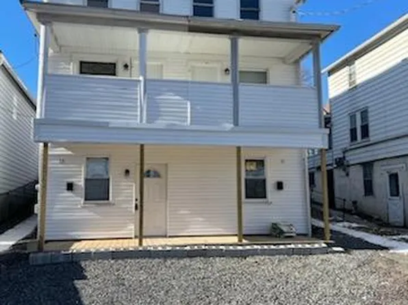 13 Vine St, Glen Lyon, PA 18617
