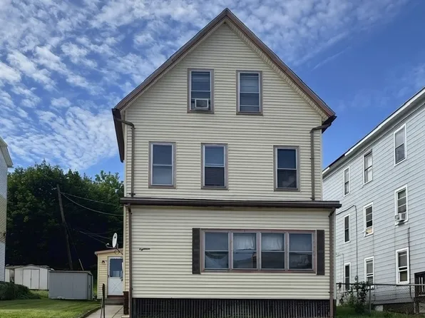 18 Maxwell St APT 2, Worcester, MA 01607