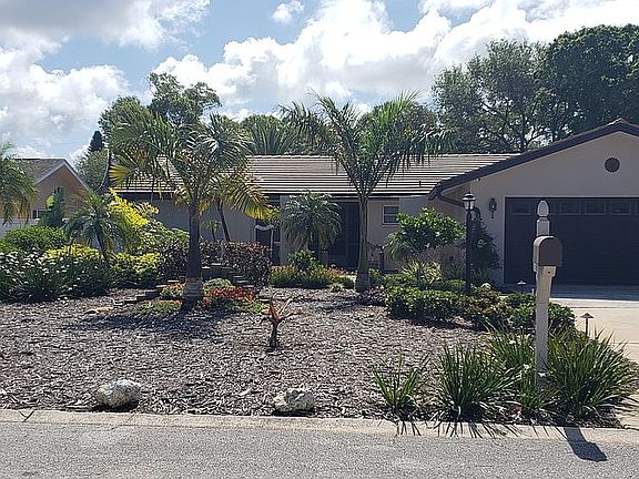 2nd image of 10515 Hetrick Cir N