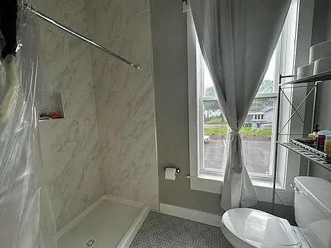 2027 E 5th St #4 — Photo 5