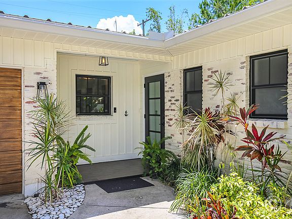 2nd image of 3916 W El Prado Blvd