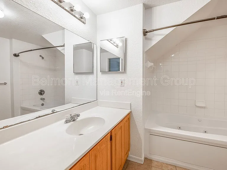 4021 Venetian Bay Dr #102 — Photo 11
