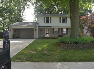 537 Howells Ct, Eastlake, OH 44095