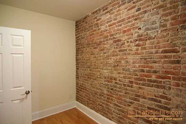 Rented by aptsandlofts.com | media 28