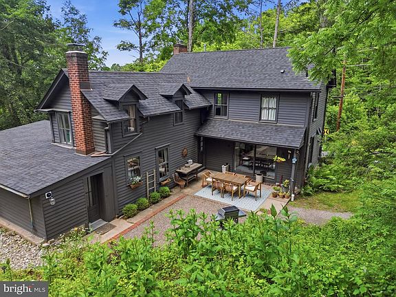 2nd image of 58 Center Hill Rd