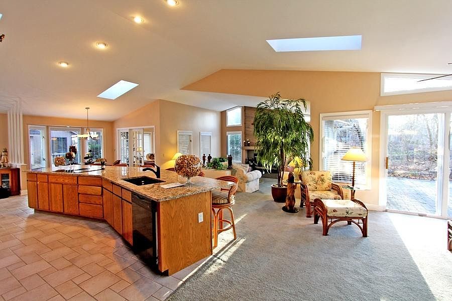 1st image of 169 Abbey Springs Dr