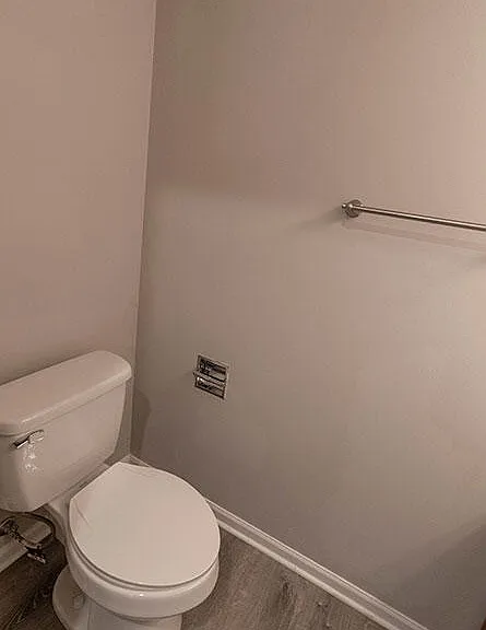 1915 Greenleaves Ct — Photo 13