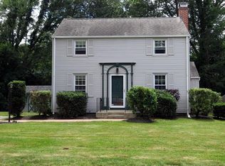 111 Nevins Ave, Longmeadow, MA 01106
