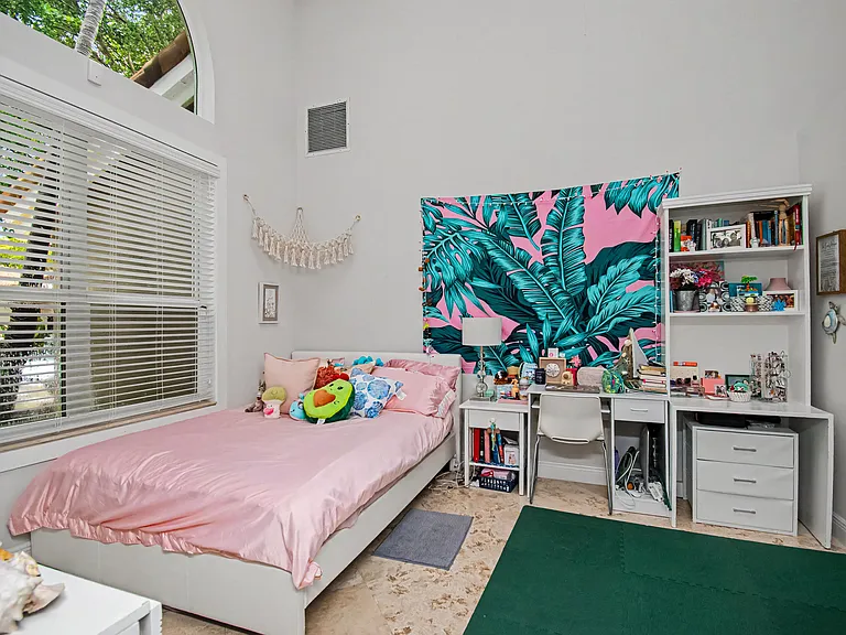 2653 NW 46th St — Photo 31