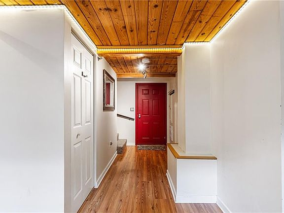4th image of 15 Higgins St APT 108