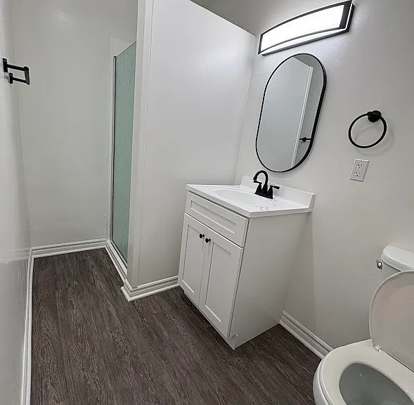 Tropical Breeze Apartments — Photo 1