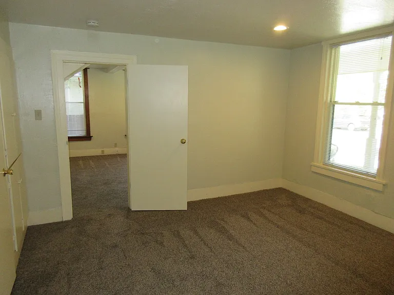 179 E Lincoln Ave — Photo 16