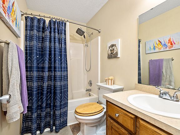5th image of 1825 Lirope Way