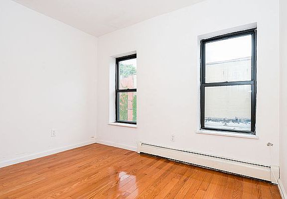 4th image of 739 Franklin Ave #3