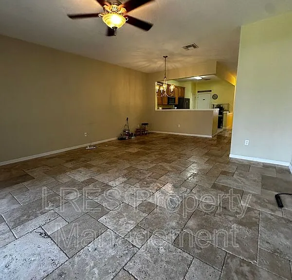 606 Cruz Bay Cir — Photo 13